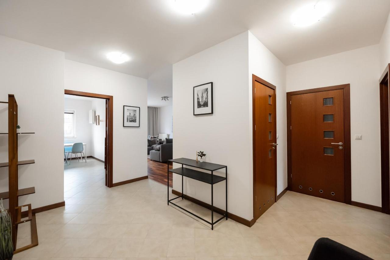 Wola Sunset Apartment Free Parking Warsaw Exterior photo